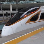 صورة قطار الرصاصة السريع الصيني أثناء وقوفه في المحطة