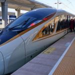 صورة قطار الرصاصة الصيني من كاميرا بعيدة