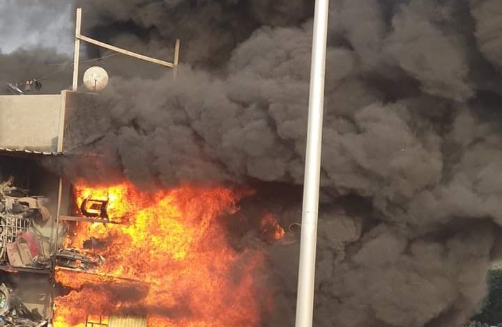 حريق مخزن قطع غيار سيارات محور صفط اللبن في طريق كرداسة - حوادث السيارات - موقع سيارات - موقع اخبار السيارات