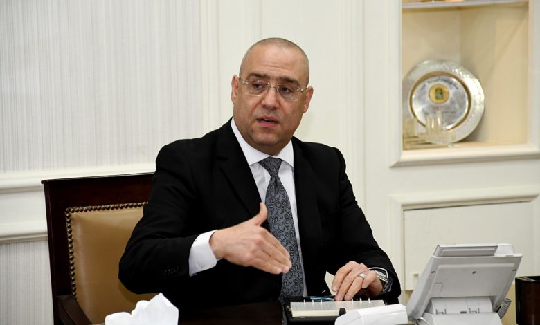 وزير الإسكان - جراج السيارات - عاصم الجزار