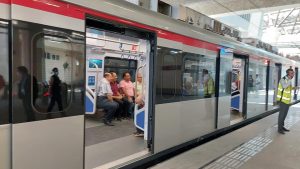 القطار الكهربائي الخفيف