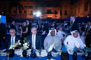 وزير البترول، المهندس كريم بدوي، والمهندس بدر سعيد اللمكي، الرئيس التنفيذي لأدنوك للتوزيع خلال فاعليات إطلاق زيوت فويجر المحلية