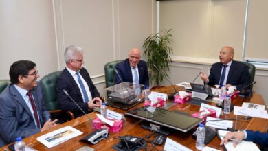 الفريق مهندس/ كامل الوزير، نائب رئيس مجلس الوزراء للتنمية الصناعية، مع وفد شركتي سامكو ، وماورر الألمانية Maurer