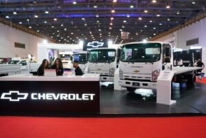 جناح مجموعة المنصور للسيارات بمعرض الأهرام للنقل