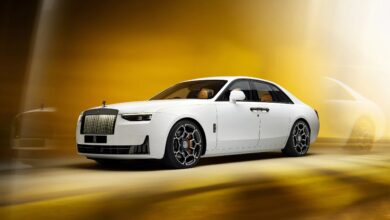 سيارة رولز رويس Black Badge Ghost