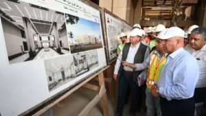 وزير النقل يتابع تنفيذ أعمال الخط الأول من القطار الكهربائي السريع