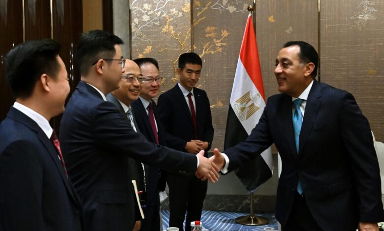 رئيس الوزراء الدكتور مصطفى مدبولي ومسئولي شركة تيدا الصينية