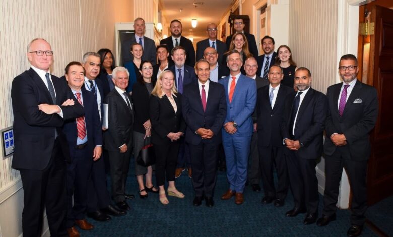 لقاء وزير الخارجية مع قيادات غرفة التجارة الأمريكية