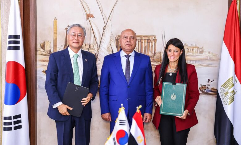 مراسم توقيع مذكرة تفاهم مشروع تطوير تكنولوجيا صيانة السيارات الصديقة للبيئة