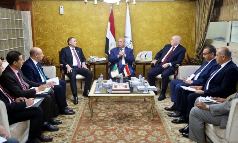 لقاء الفريق مهندس/ كامل الوزير مع الوفد الجزائزي