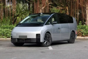 طراز ميجا من سيارات لي أوتو