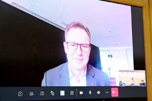 توماس شيفر، الرئيس التنفيذي لمجموعة فولكس فاجن الألمانية للسيارات