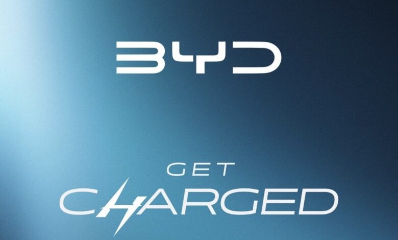 منصور تكشف عن موعد تقديم سيارات BYD في مصر