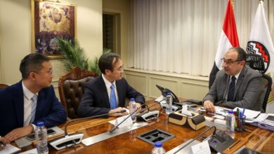 المهندس محمد شيمي، وزير قطاع الأعمال العام، خلال لقائه مع وفد مجموعة شاندونج للصناعات الثقيلة الصينية