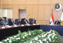 لقاء نائب رئيس مجلس الوزراء للتنمية الصناعية وزير الصناعة والنقل والمهندس/ محمد السويدي رئيس اتحاد الصناعات المصرية وممثلي غرفة الصناعات الهندسية