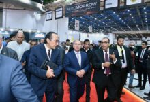 الفريق كامل الوزير، نائب رئيس الوزراء للتنمية الصناعية وزير الصناعة والنقل، خلال زيارته معرض أوتومورو 2026