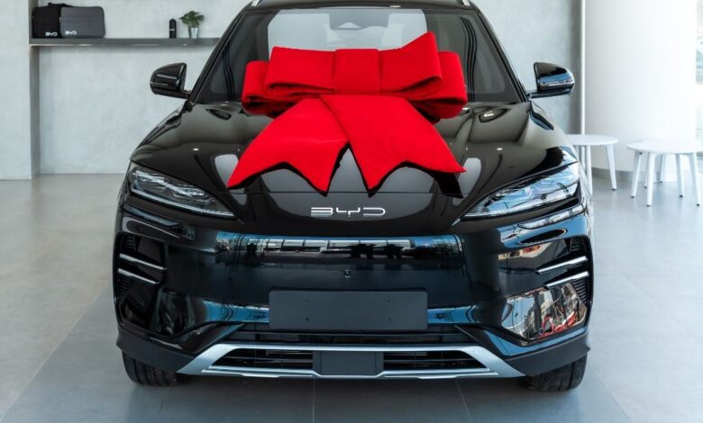 تسليم الدفعة الأولى من سيارات BYD