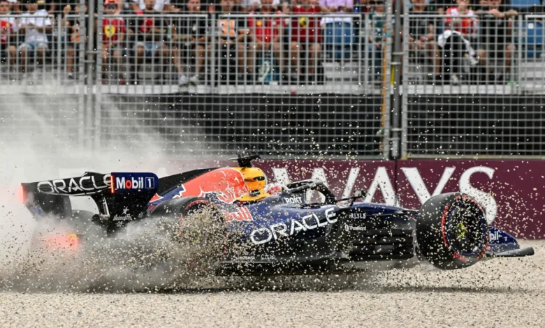 حادث لماكس فيرستابن سائق ريد بول خلال التجارب التأهيلية لجائزة أستراليا الكبرى للفورمولا 1 على حلبة ألبرت بارك في ملبورن.