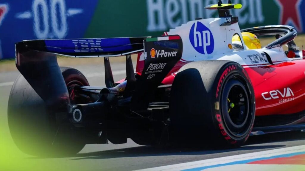 الجناح الخلفي الجديد لسيارة فيراري SF-26 يخضع لعمليات ضبط دقيقة في حلبة سوزوكا لضمان ثبات السيارة عند المنعطفات السريعة