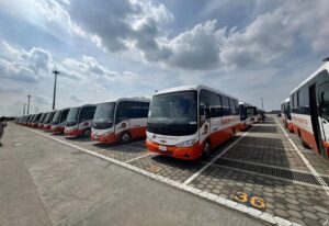 حافلات المنصور للسيارات على رصيف ميناء شرق بورسعيد