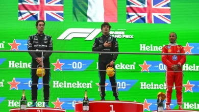 جيل جديد وبداية حقبة.. أنطونيللي يتوج بلقبه الأول، راسل ثانياً، وهاميلتون يظهر بالأحمر على المنصة.