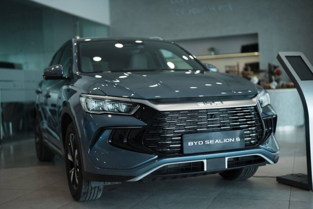 BYD Sealion 5