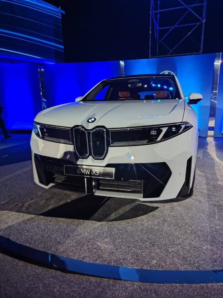 بي إم دبليو iX3 الكهربائية