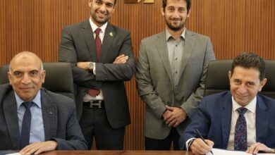 توقيع اتفاقية الشراكة بين مجموعتي الخناجري ودلمار لتوطين صناعة فتحات السقف للسيارات