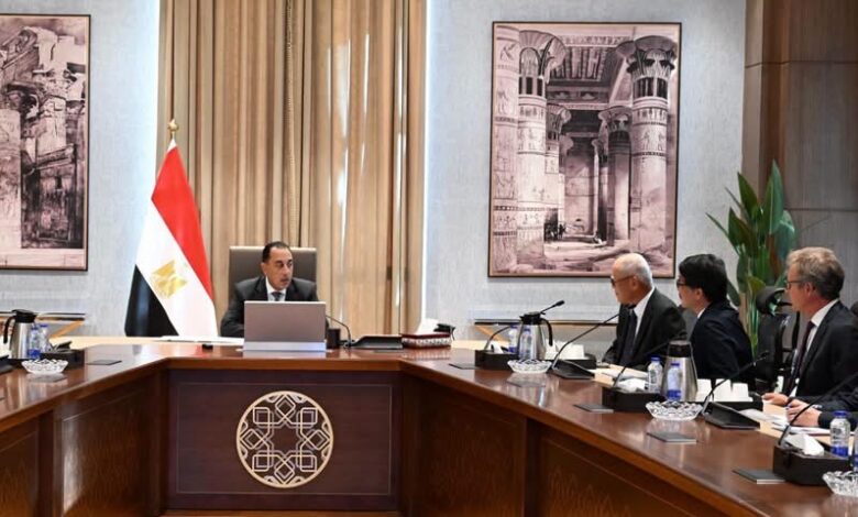 لقاء المدير التنفيذي لمجموعة تويوتا اليابانية مع رئيس الوزراء ووزير الصناعة